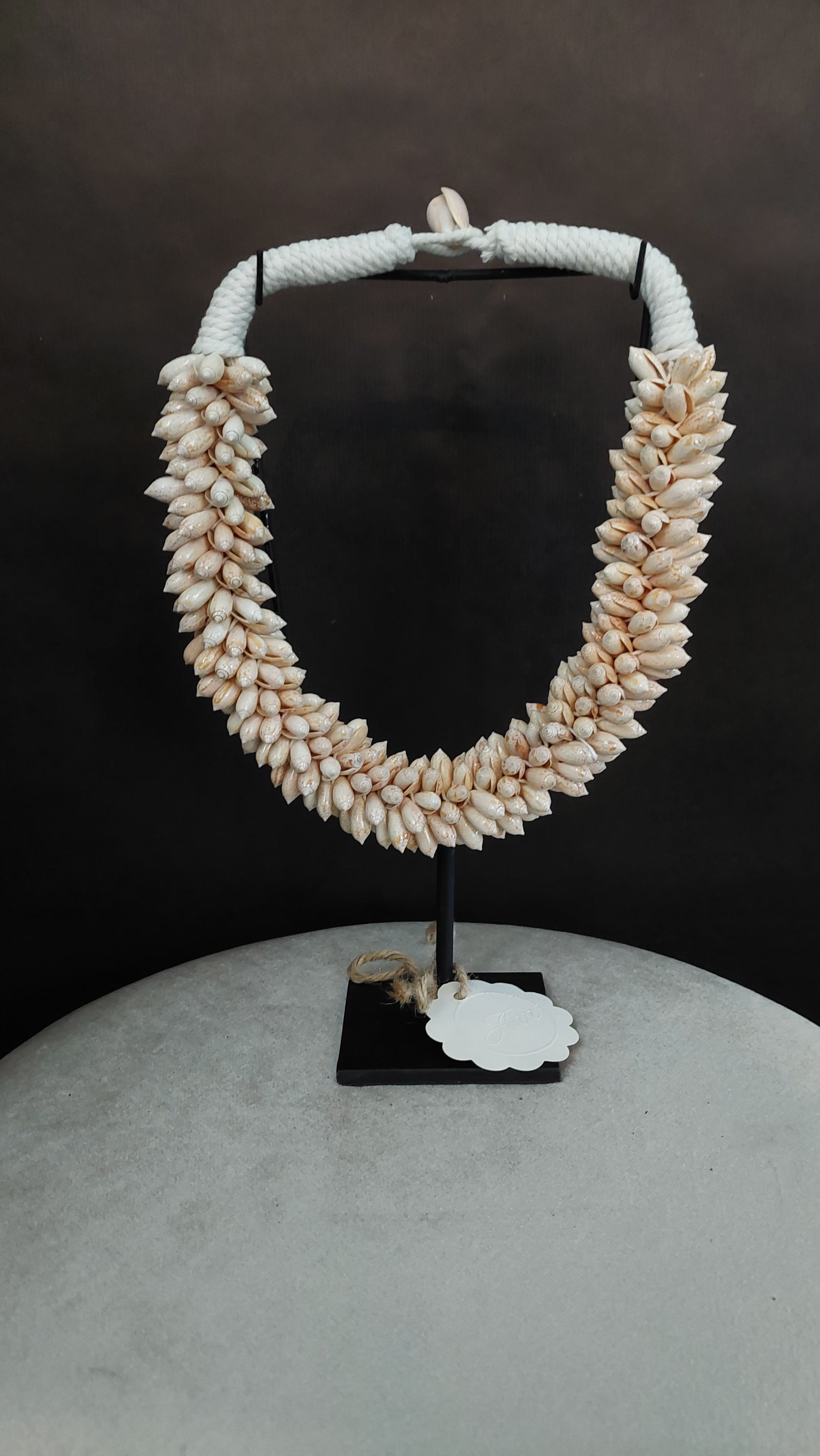 Schelpenketting zalmkleurig