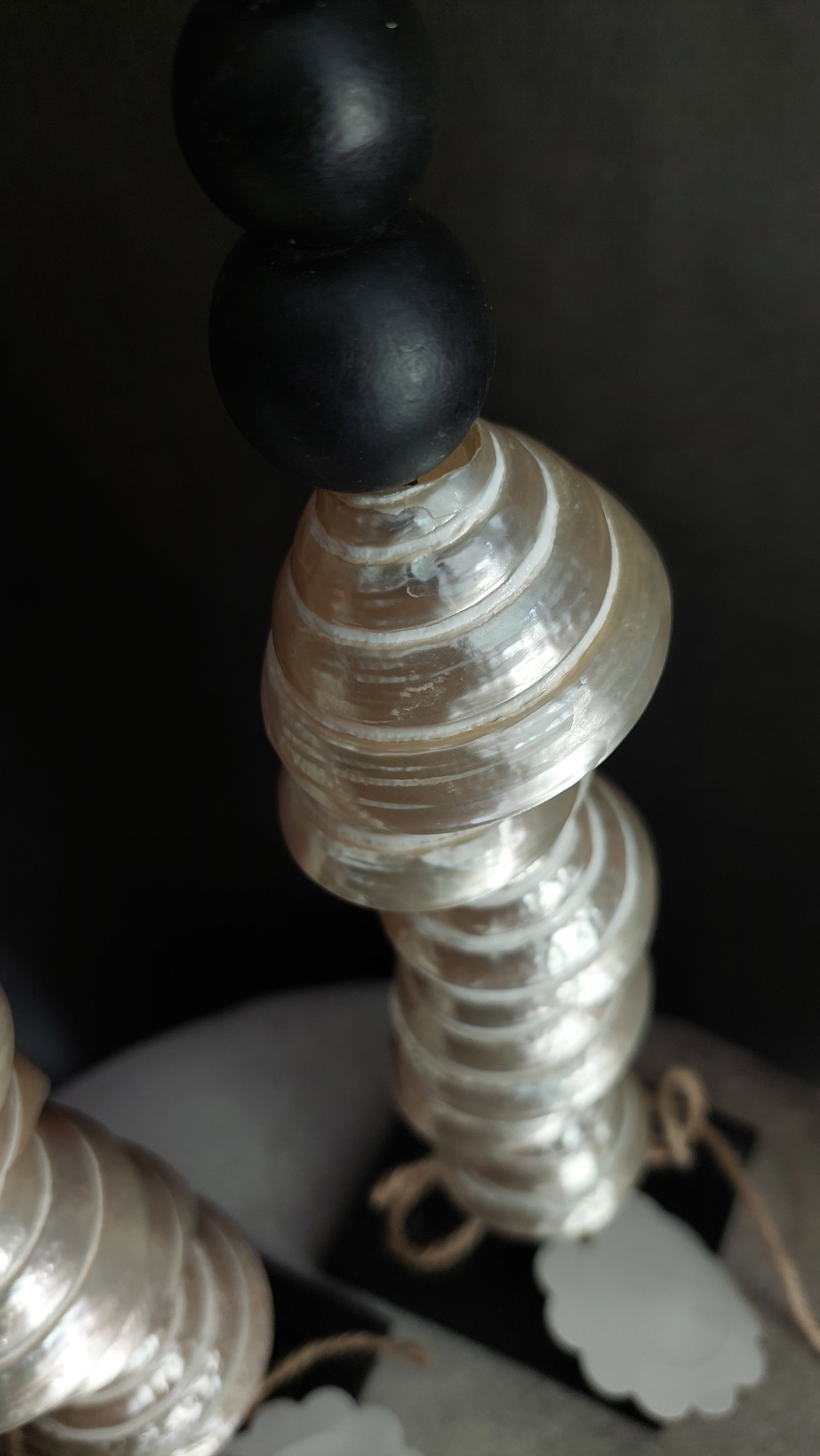 Pilaar schelpenornament