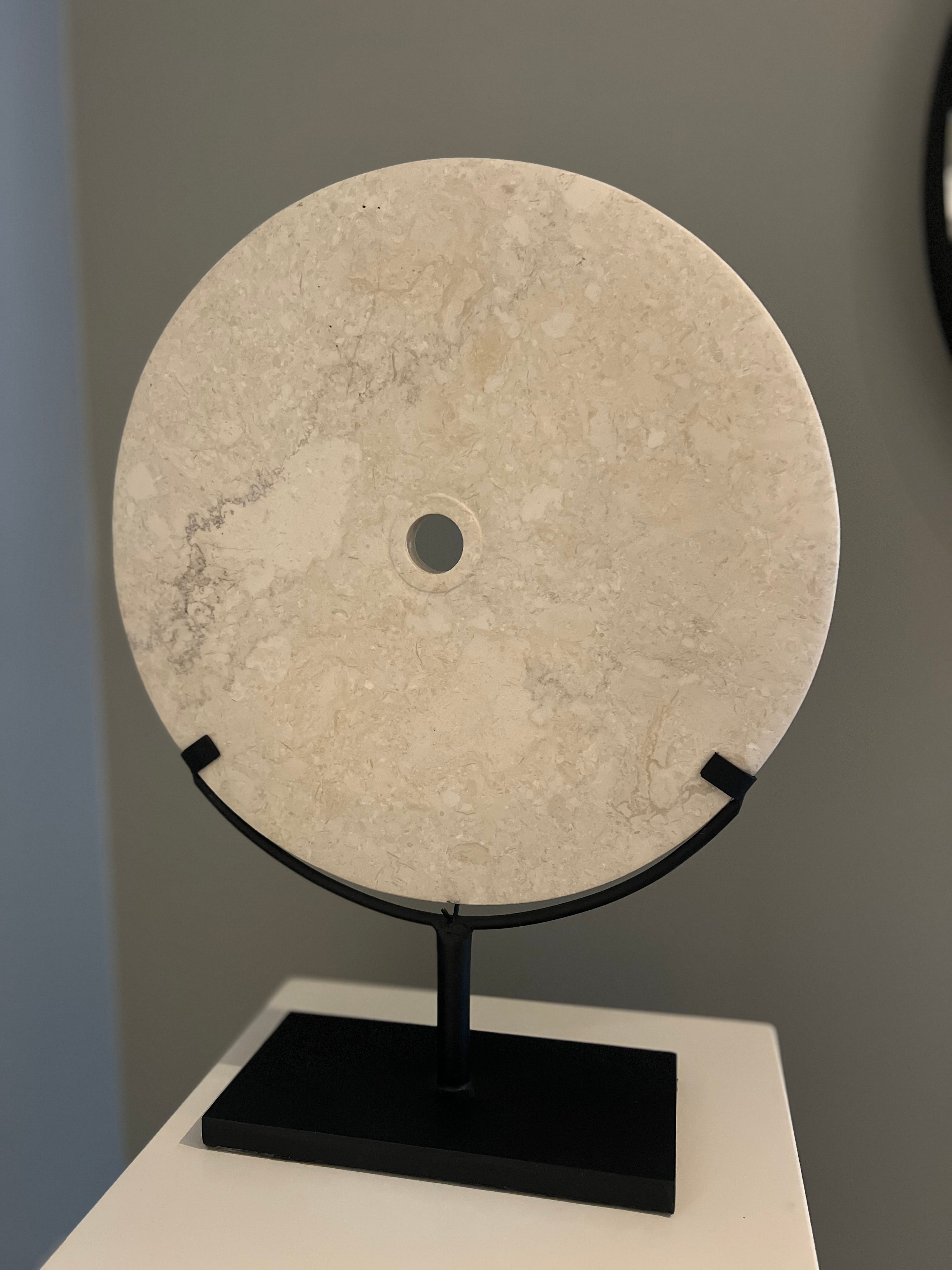 Marmer molensteen op standaard 40 cm