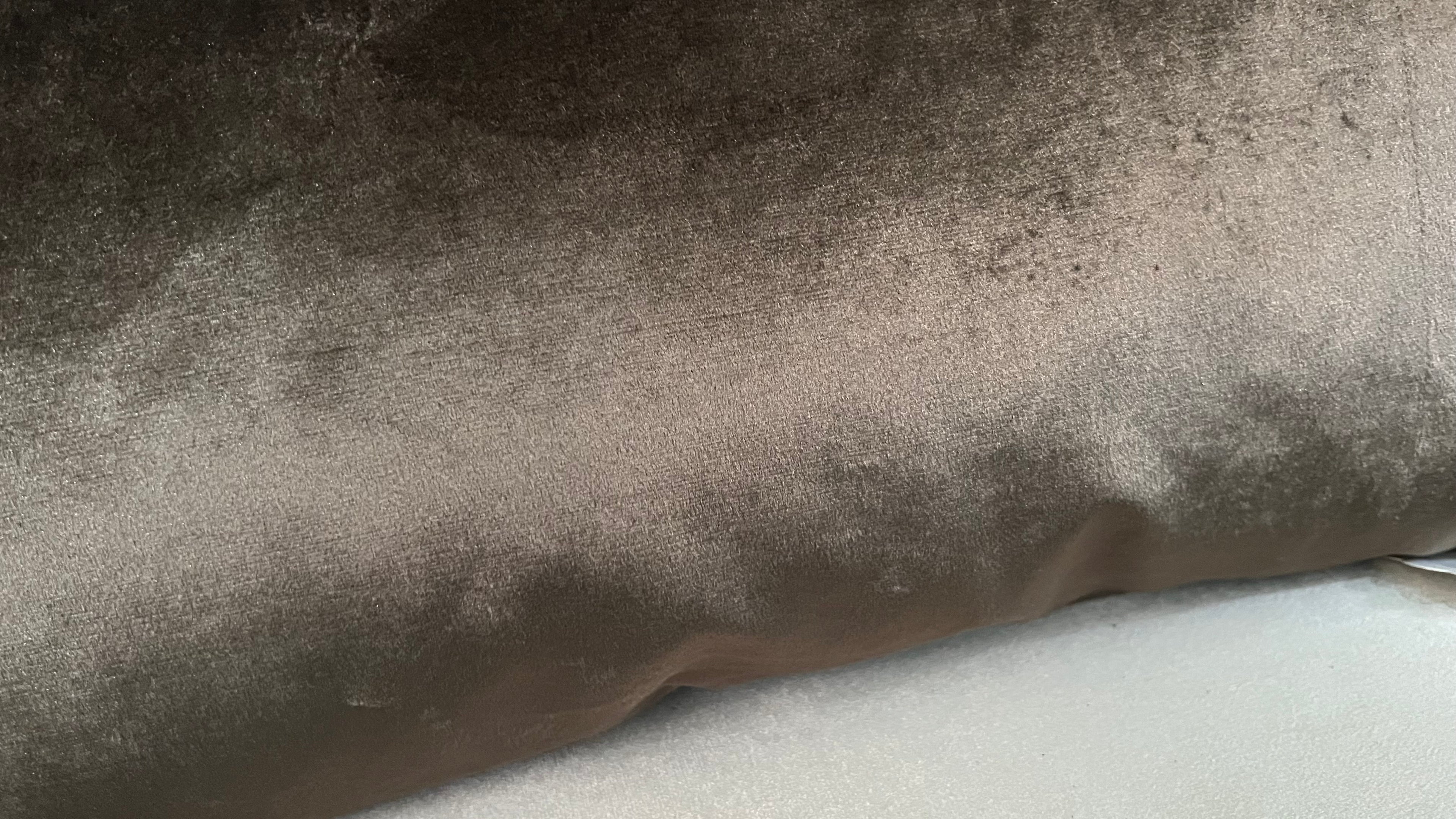 Langwerpig kussen bruin velvet