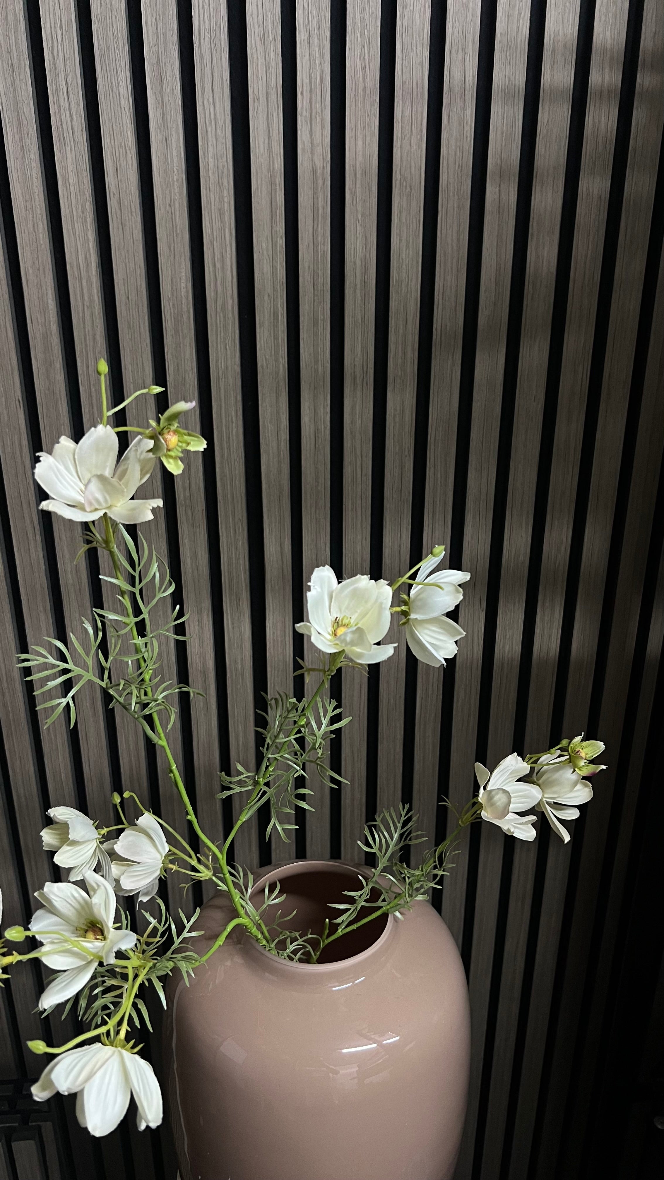 Kunsttak Cosmea Wit – Tijdloze Elegantie