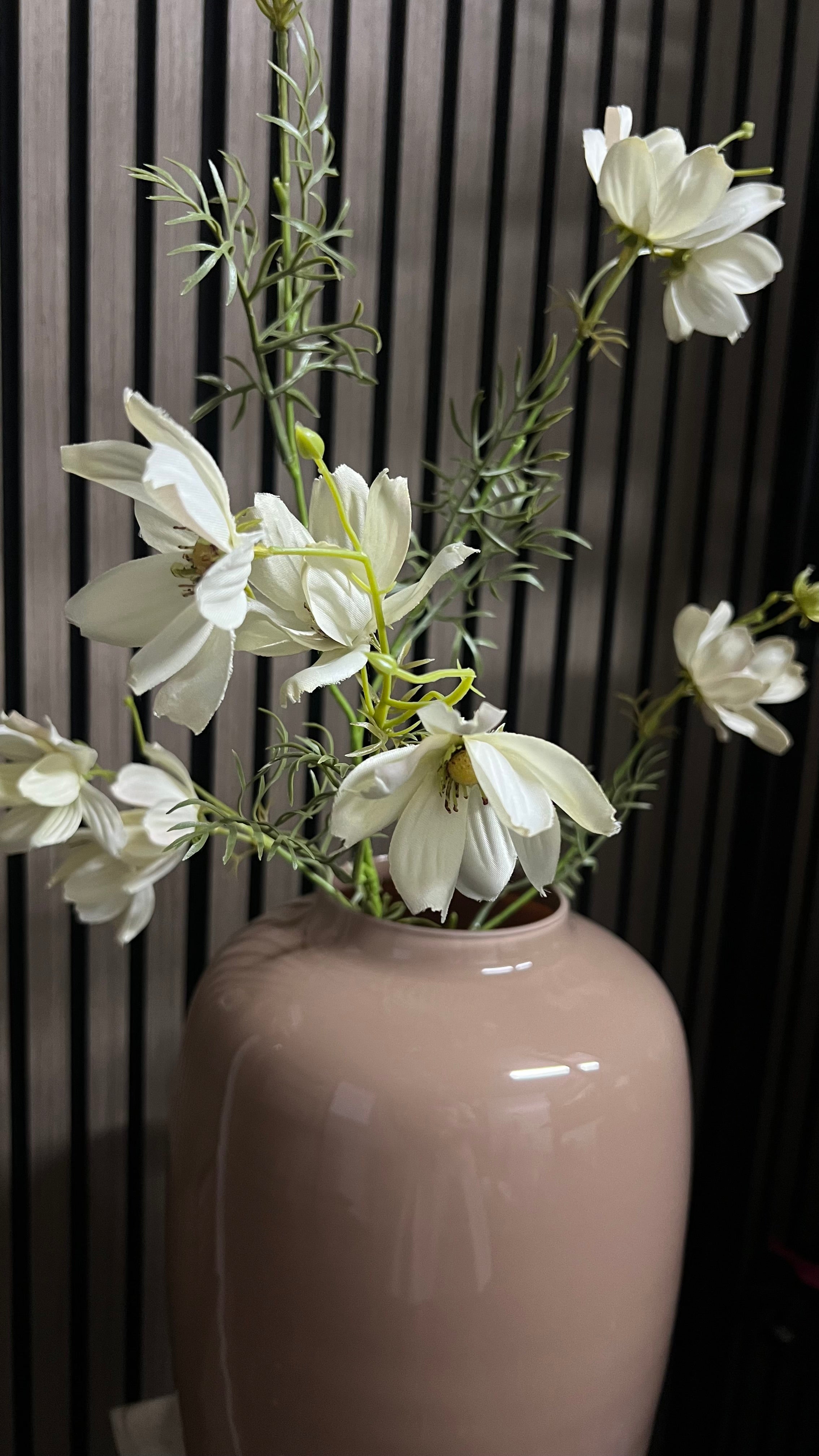 Kunsttak Cosmea Wit – Tijdloze Elegantie