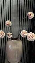 Kunsttak Pompon – Zachtroze Elegantie
